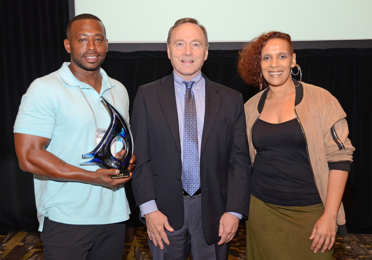 Tivon and LisaRoxanne Jeffers receiving the INDA RISE Innovation Award